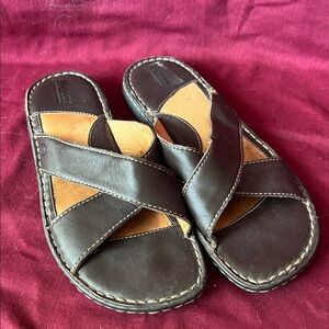 Born Leather Brown Cross Strap Slides/Sandals - 10